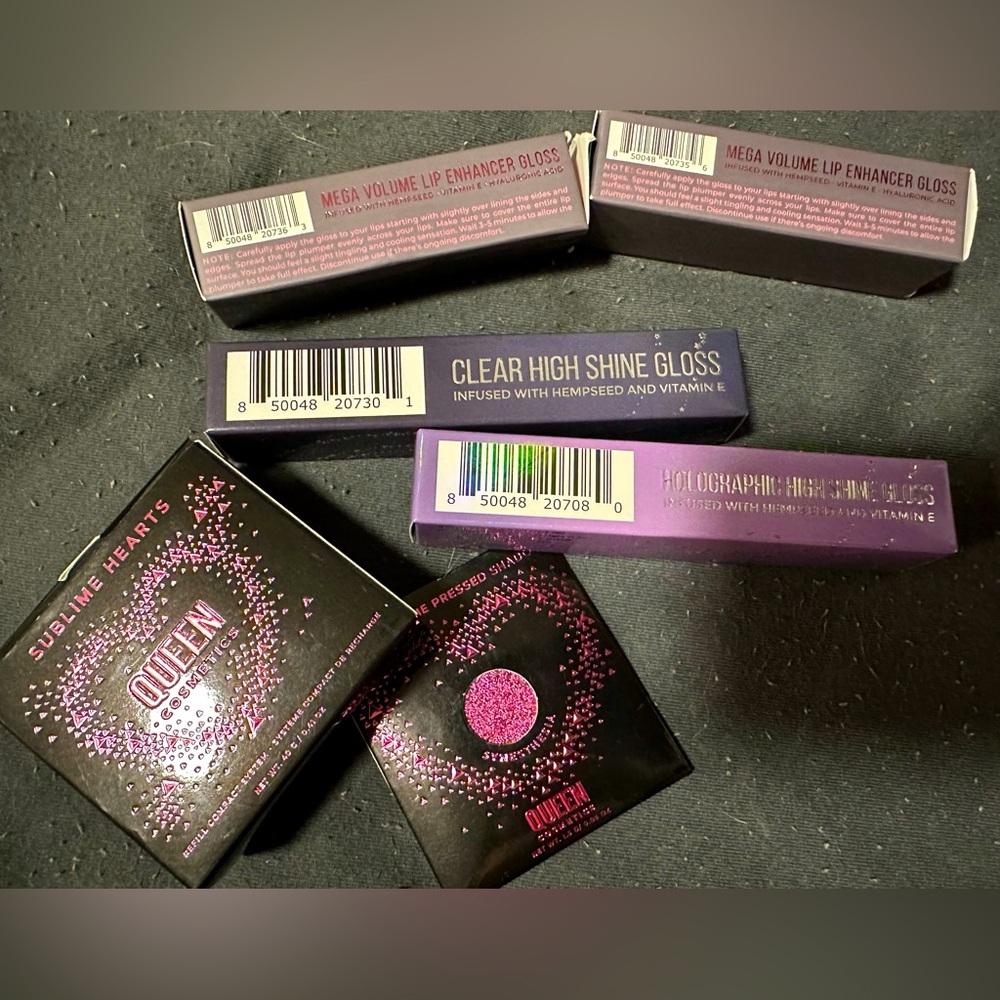 Queen Cosmetics Bundle